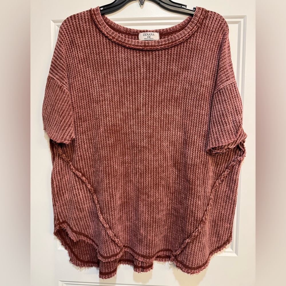 Zenana Outfitters Ribbed Knit Top in Burgundy